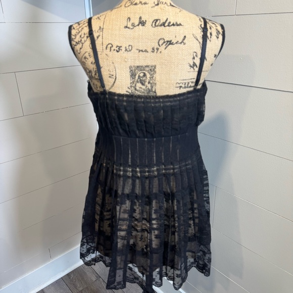 MiMi Maternity Elegant Black Pleated Lace Cocktail Wedding Top - Large - Picture 3 of 8